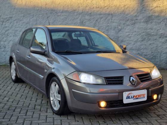 RENAULT MEGANE 1.6 DYNAMIQUE 16V FLEX 4P MANUAL